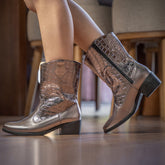 Bota Vilaze Feminina Country Bico Fino Cano Médio